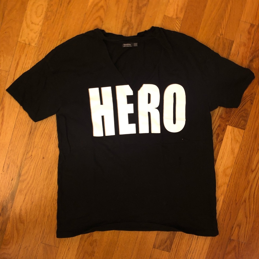 Bershka Black hero t-short v-neck